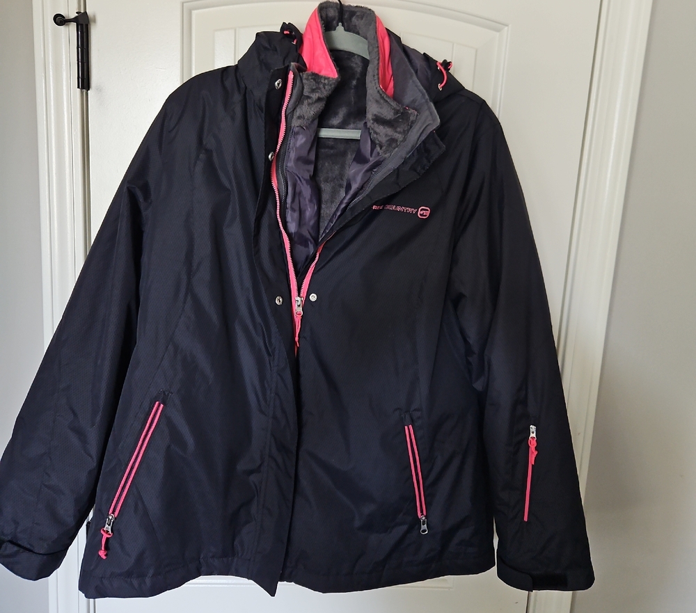 Free Country Women's Black and Pink Ski Jacket